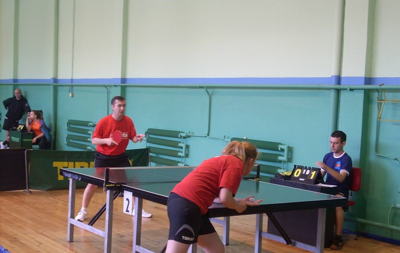 Unde se joacă tenis de masă în România. În spatele campioanelor europene se află mii de practicanți ai ping-pongului. Puțini legitimați