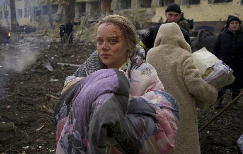 Bloggerița ucraineană, devenită un simbol în urma bombardării maternității din Mariupol, a devenit propagandista Kremlinului