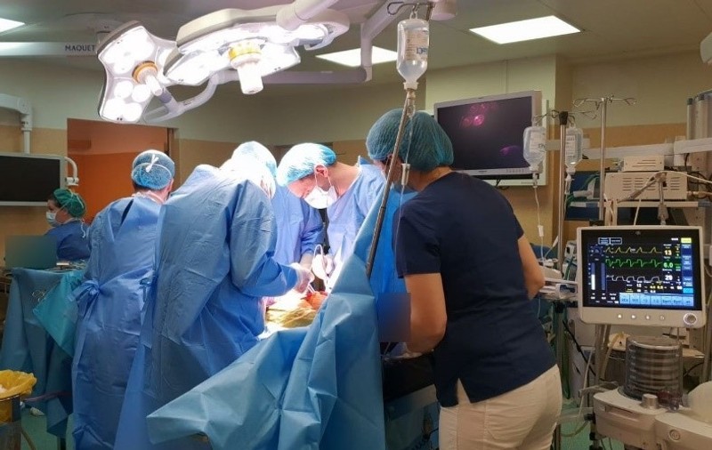 În timp ce guvernele se succed în plină criză de coronavirus, directorii de spital nu știu de unde vor achita salariile: „Nu se mai poate continua așa!”