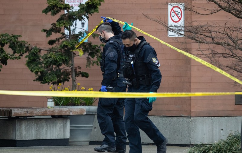 Atacuri cu armă albă în Vancouver. O persoană a murit și alte cinci sunt rănite. Suspectul a fost reținut de poliția canadiană