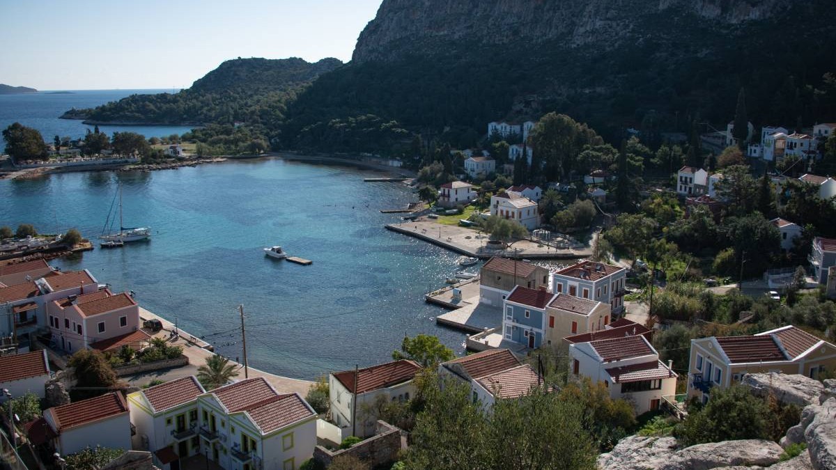 Cum poți primi 5.000 de euro pe an dacă te muți pe insula Kastellorizo din Grecia. Pentru fiecare copil se adaugă încă 1.000 de euro. Sursă foto: Getty Images