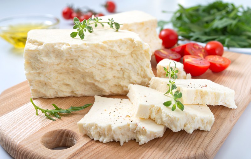 Brânza de oaie. Beneficiile consumului de brânză de oaie