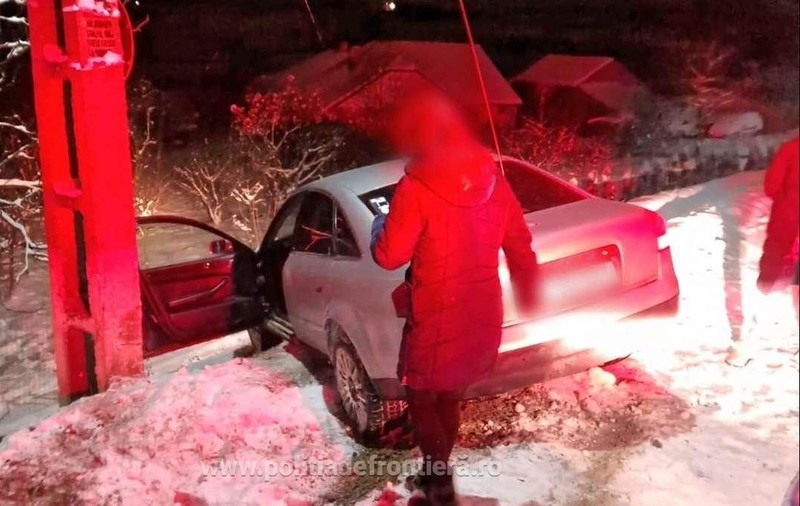 „Trage pe dreapta, că trag!”. Focuri de armă și urmărire pe zăpadă în Botoșani pentru a opri o mașină. VIDEO