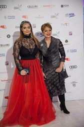 Maria Speranța alături de mama sa, Adriana Trandafir