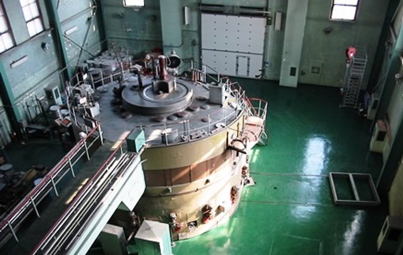 EXCLUSIV. Cel mai bătrân reactor din România primește o nouă viață de la cel mai puternic laser din lume