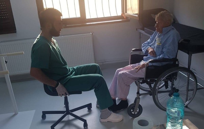 Situație dramatică într-un cămin pentru bătrâni din București. Nu mai sunt bani de pansamente și pentru  salariile personalului