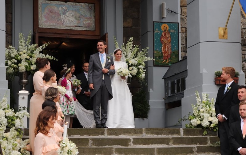 CORESPONDENȚĂ DIN SINAIA/ Principele Nicolae și Alina Binder au fost cununați. Momente emoționante la ieșirea din biserică, mulțimea a izbucnit | FOTO & VIDEO
