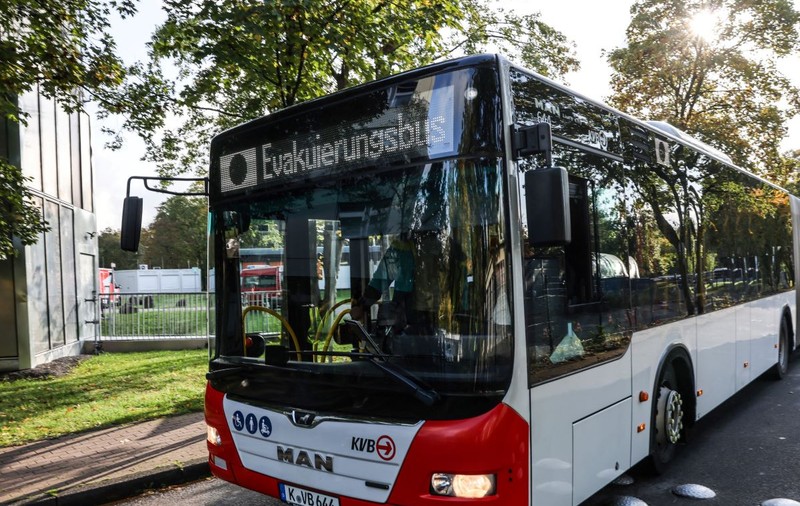 Trei spitale și mii de case au fost evacuate la Köln, după ce a fost descoperită o bombă din cel de-Al Doilea Război Mondial