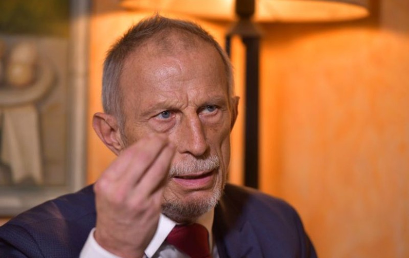 Christoph Daum, internat la Terapie Intensivă, la un spital din New York. Fostul selecționer al naționalei României luptă cu o boală teribilă