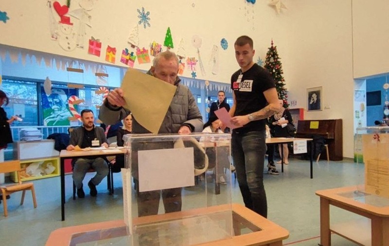 Noi alegeri vor fi organizate în Belgrad, după ce scrutinul precedent a fost contestat în stradă pe fondul acuzațiilor de fraudă