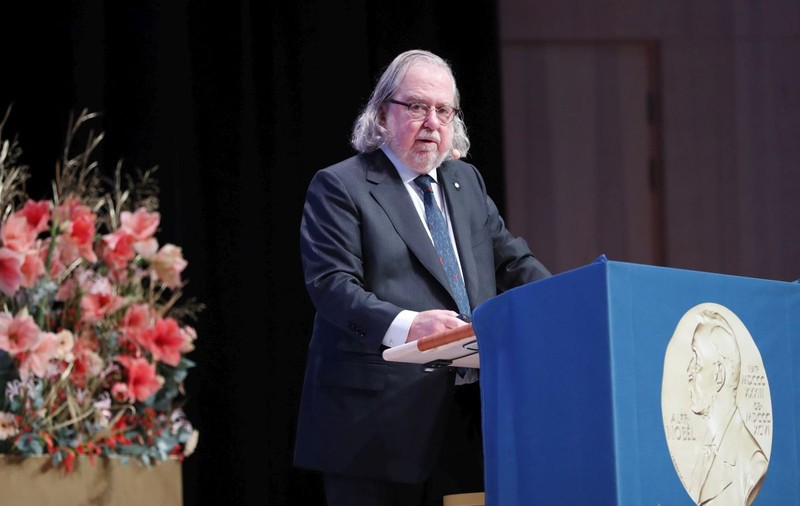 Povestea omului de știință care a câștigat Premiul Nobel după ce a fost numit „nebun” pentru ideea sa. Descoperirea lui a ajutat mulți bolnavi de cancer