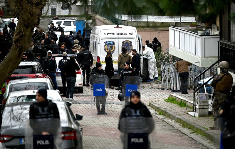 Atac armat la o biserică catolică din Istanbul. Doi bărbați mascați au deschis focul în timpul slujbei. Cel puțin un om a fost ucis