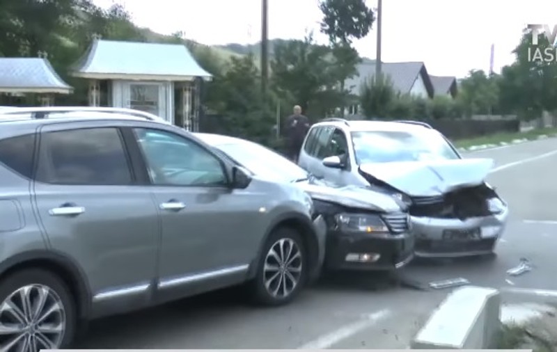 Accident în direct pe TVR, când reporterul vorbea despre cât de periculoasă e intersecţia - VIDEO