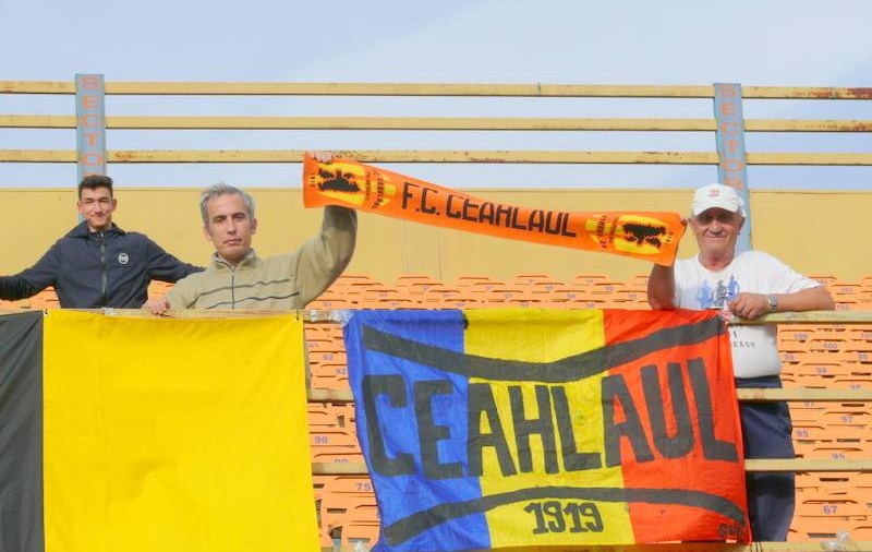 S-au răsculat moldovenii. Suporterii echipei Ceahlăul, supărați pe formațiile apărute peste noapte