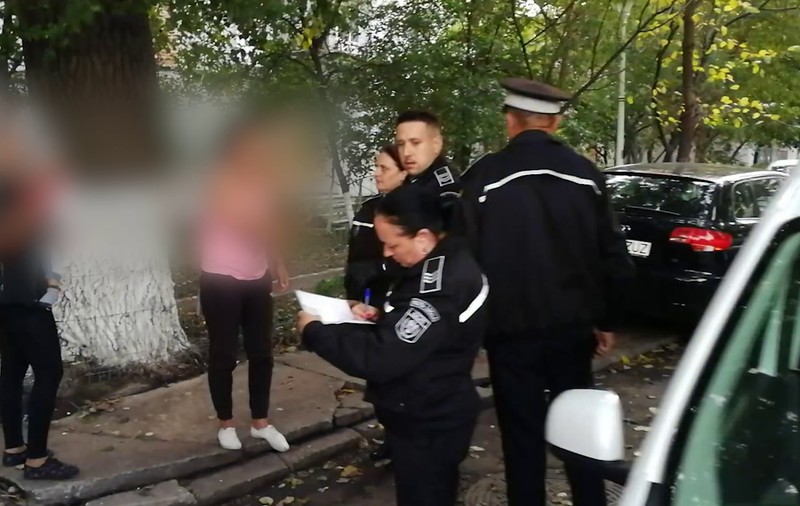 O femeie şi o adolescentă de 15 ani s-au încăierat într-o zonă centrală din Galaţi. Motivul, fiul femeii i-ar fi făcut avansuri fetei