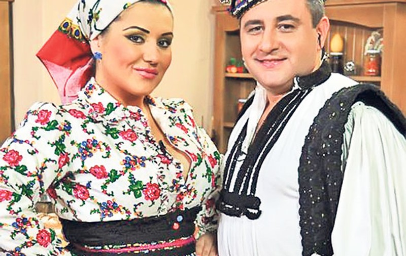 Gheorg, costum popular cu Swarovski