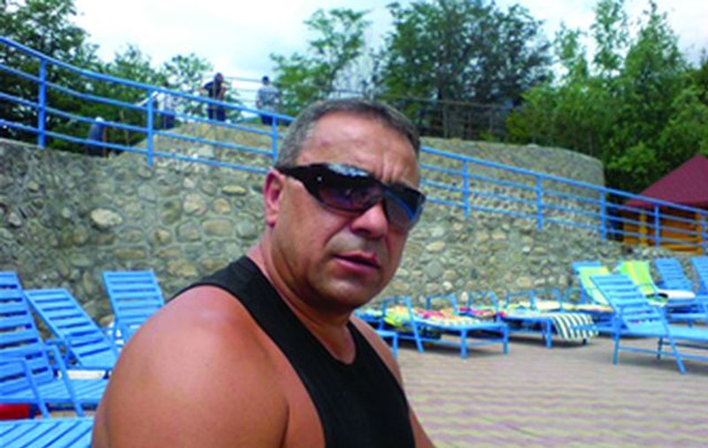 Un bodyguard din Călimăneşti a fost ucis în timp ce încerca să aplaneze un conflict
