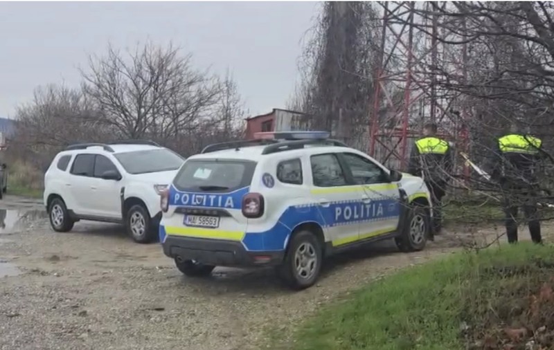 Un bărbat a agățat două grenade din Al Doilea Război Mondial, cu undița, pe malul Dunării