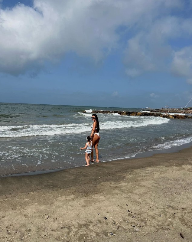 Fotografii rare cu Andreea Crăciun și fetița ei. Cum arată ispita de la Insula Iubirii 2025 în postura de mamă