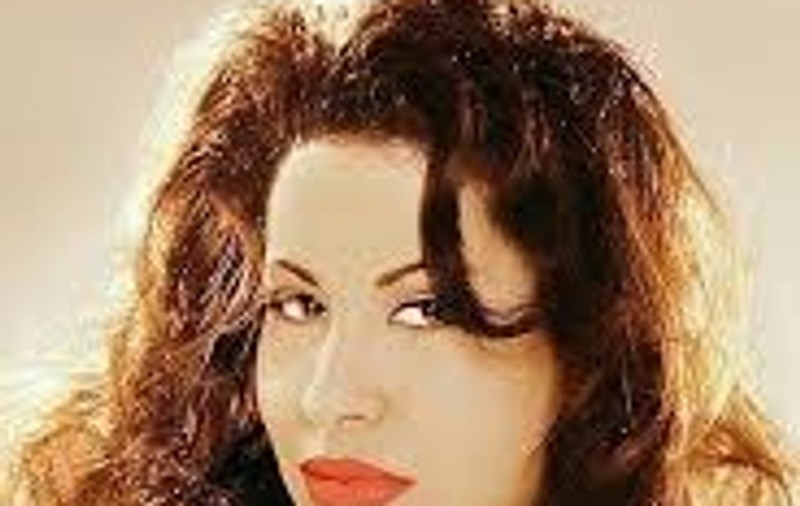 SELENA, SOLISTA care a FOST ASASINATĂ la 23 de ani! CÂT DE FRUMOASĂ ERA! FOTO