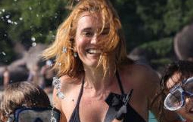 Andreea Esca arată SENZAŢIONAL în costum de baie! Uite-o pe ştirista Pro TV aşa cum n-ai văzut-o niciodată! | FOTO