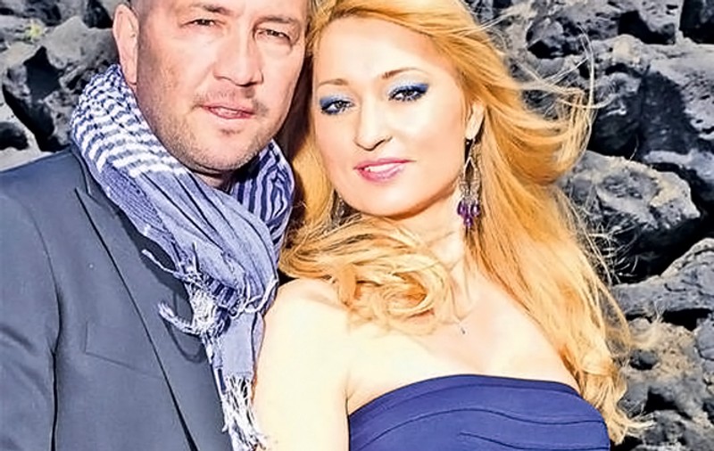 Raluca şi Walter Zenga, familia perfectă! Câtă iubire şi câtă grijă pentru copii! | FOTO