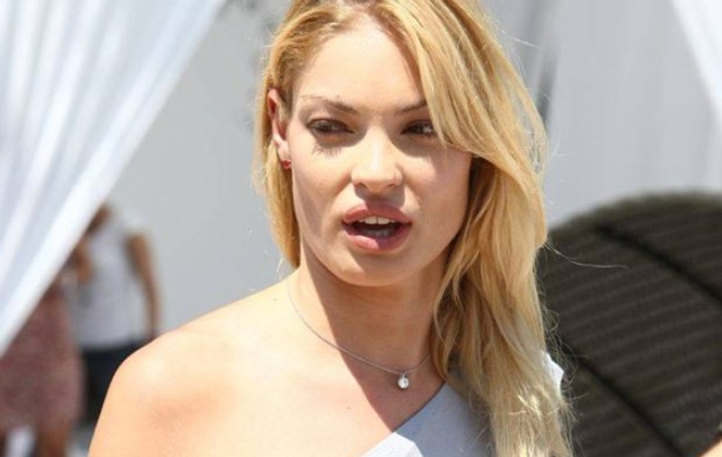 Valentina Pelinel, pe ultima sută de metri cu sarcina: "Îl aştept pe bebeluş cu mare drag şi emoţie"