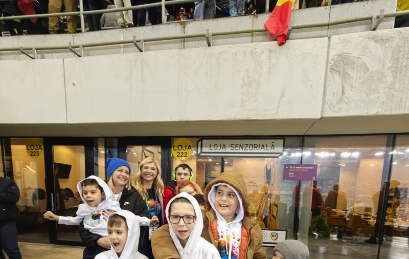 258 de micuți au beneficiat de primul spațiu senzorial dedicat copiilor cu autism pe un stadion din România