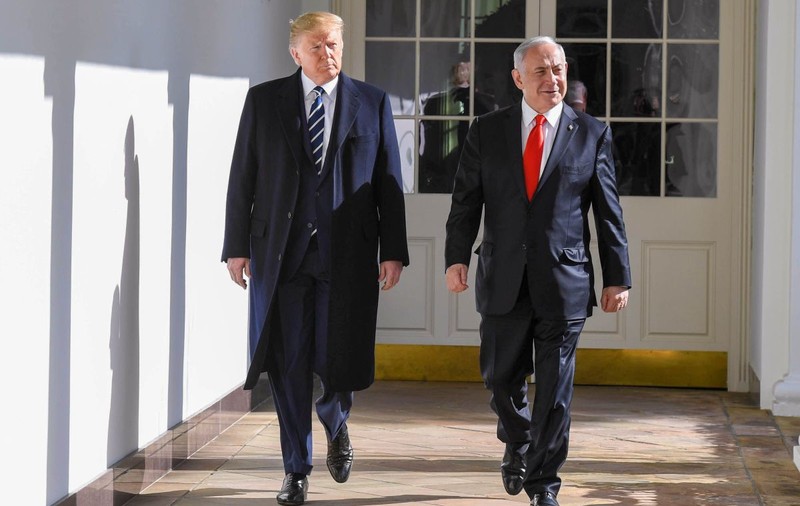 Netanyahu a urmărit destins, de la Washington, alături de iubita sa soţie, eliberarea celor trei ostatici