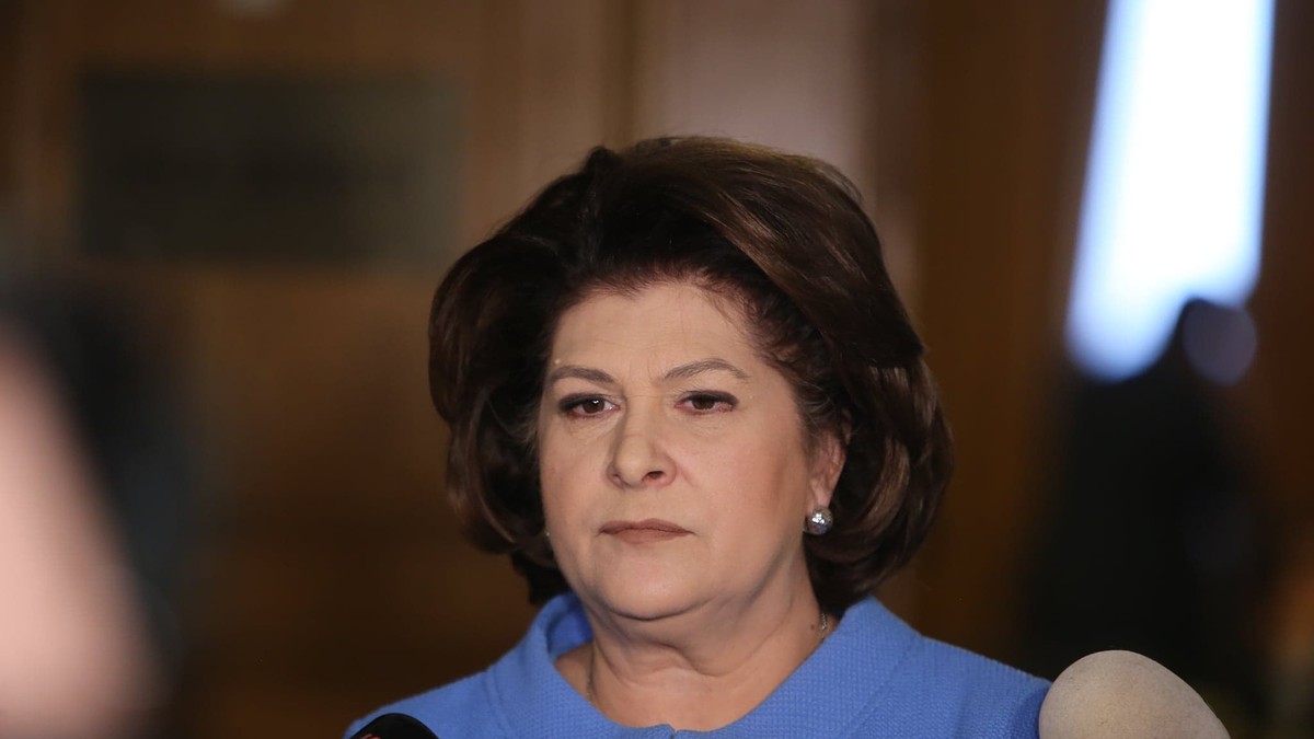 Rovana Plumb anunță scăderea ratelor la credite cu 18%, dar acest lucru nu e adevărat decât pentru refinanțări și credite noi