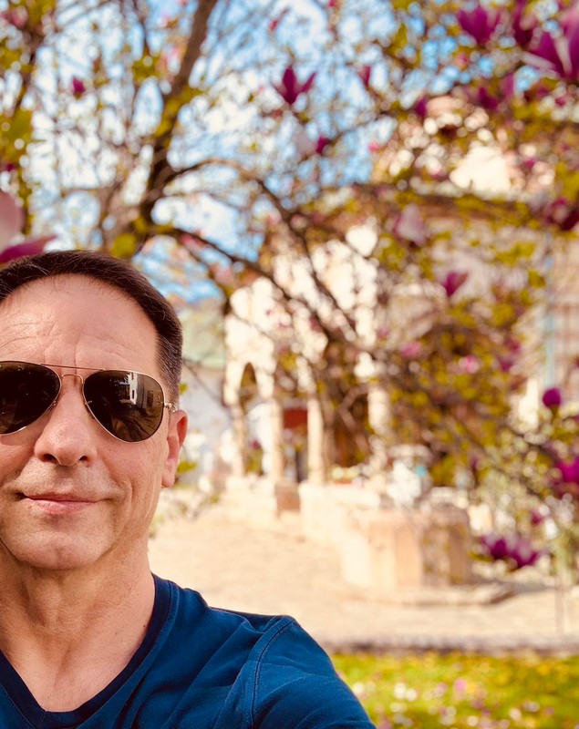 Dan Negru rupe tăcerea, după ce Denise Rifai a spus că ar urma să realizeze o emisiune alături de acesta. „Ea - cu fotbalul, eu - cu literele”