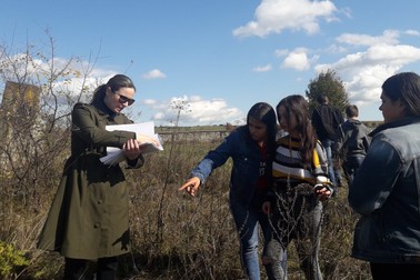 Melania Vamanu merge cu elevii ei și „pe teren”, în căutarea urmelor trecutului
