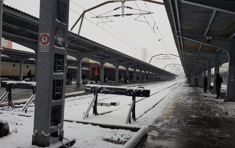 Trenurile din Gara de Nord înregistrează întârzieri la sosiri şi plecări. Situația traficului feroviar, pe 28 noiembrie