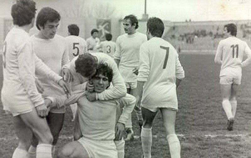 Bornele unei cariere geniale: Hagi juca la 5 ani pe maidan, iar la 17 ani debuta în A