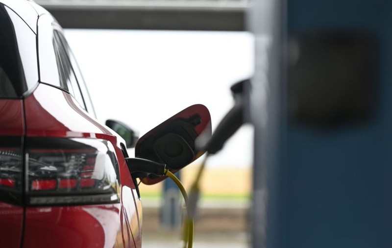 Valoarea tichetului Rabla Plus la mașini electrice ar putea fi majorată. Schimbarea, luată în calcul de ministrul mediului