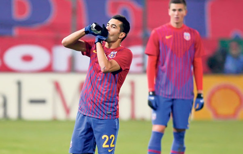 Steaua merge pe gel | «Reghe» le dă elevilor săi produse nutritive de top