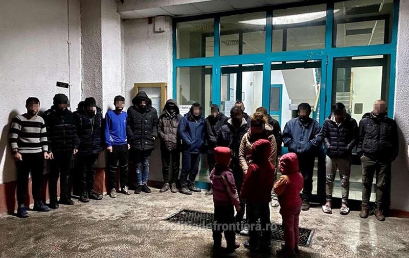 Nouăsprezece cetăţeni din Irak, Palestina şi Siria, opriţi la frontiera cu Ungaria