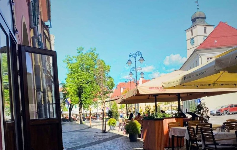 Un patron din Sibiu își vinde afacerea de peste 10 ani pentru doar 139.990 de euro. Sursă foto: Old Lisbon Sibiu / Facebook