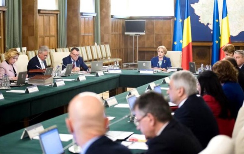 UPDATE. Comandament pentru pesta porcină, la Palatul Victoria, cu miniștrii responsabili și cu cei de la ANSVSA