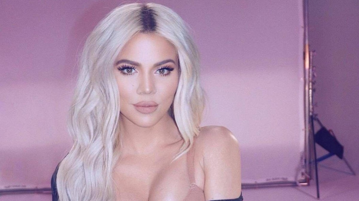 Cum s-a revanșat Khloe Kardashian față de tânăra care trenbuia să muncească ore extra pentru a-și cumpăra blugi de la firma ei
