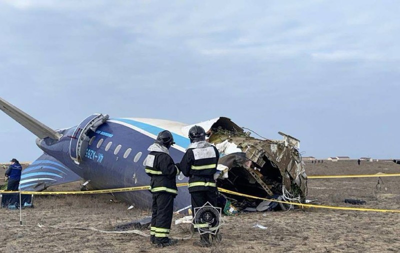 Avionul prăbușit în Kazahstan ar fi fost lovit de o rachetă Pantsir lansată de sistemul de apărare aeriană din Rusia