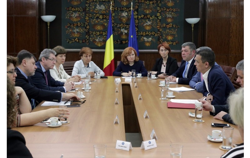 Ministrul Sănătății a semnat achiziția a 109.000 de doze de vaccin ROR. Apare Unitatea de Management a Vaccinului