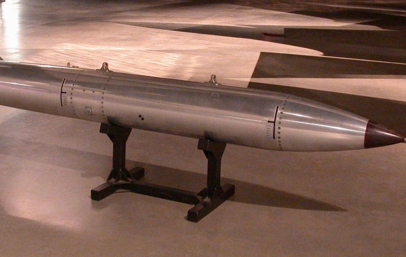 SUA trimit din nou bombe nucleare în Marea Britanie, pentru prima dată după 17 ani. De 4 ori mai puternice ca la Hiroshima
