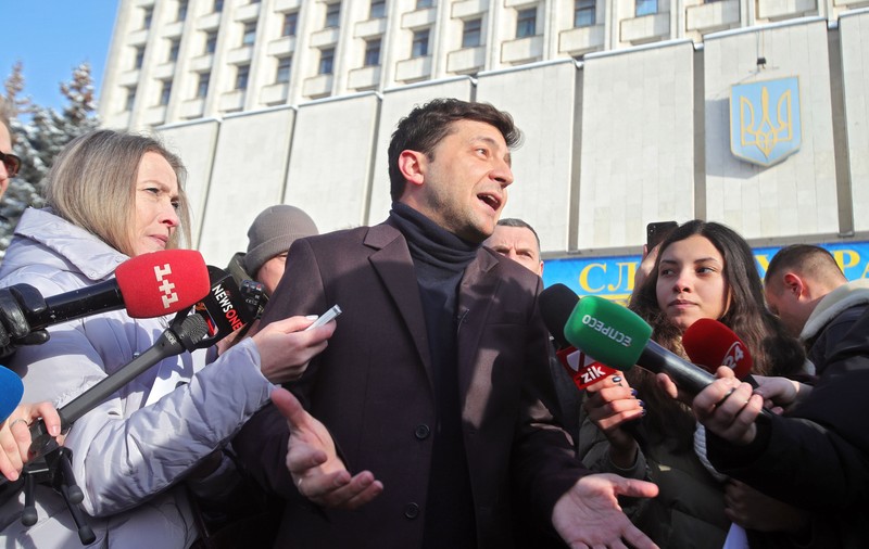 Zelenski: Ucrainenii vor respinge paşapoartele oferite de Vladimir Putin