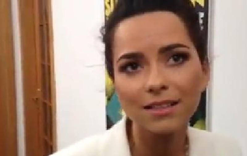 Inna CÂNTĂ LIVE și cu ”ACȘIENT” melodia cu ”BORȘU ȘI SMÂNTÂNA”! Ți se mai pare că nu are voce? VIDEO