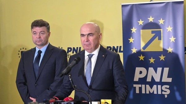 Deputatul Marilen Pirtea și președintele PNL Ilie Bolojan 