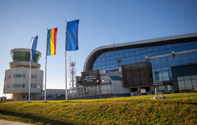 Haos pe Aeroportul Suceava: sute de călători sunt blocați, după ce mai multe zboruri au fost anulate din cauza gheții de pe pista de aterizare