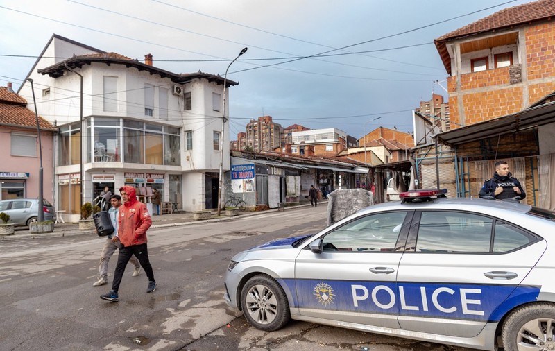 Doi români, arestați în Croația sub acuzația că au furat bani, bijuterii, ceasuri și portofele. La cât se ridică paguba