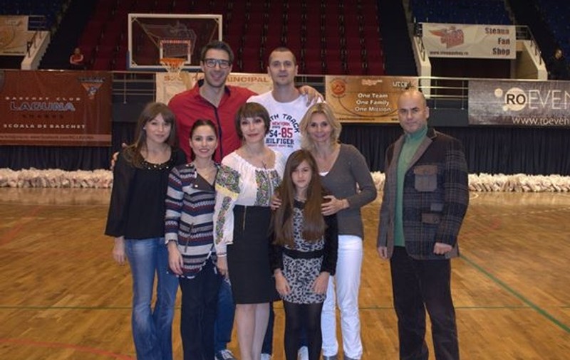 Prințesa Lia și personalitățile din sport l-au înlocuit pe Moș Crăciun