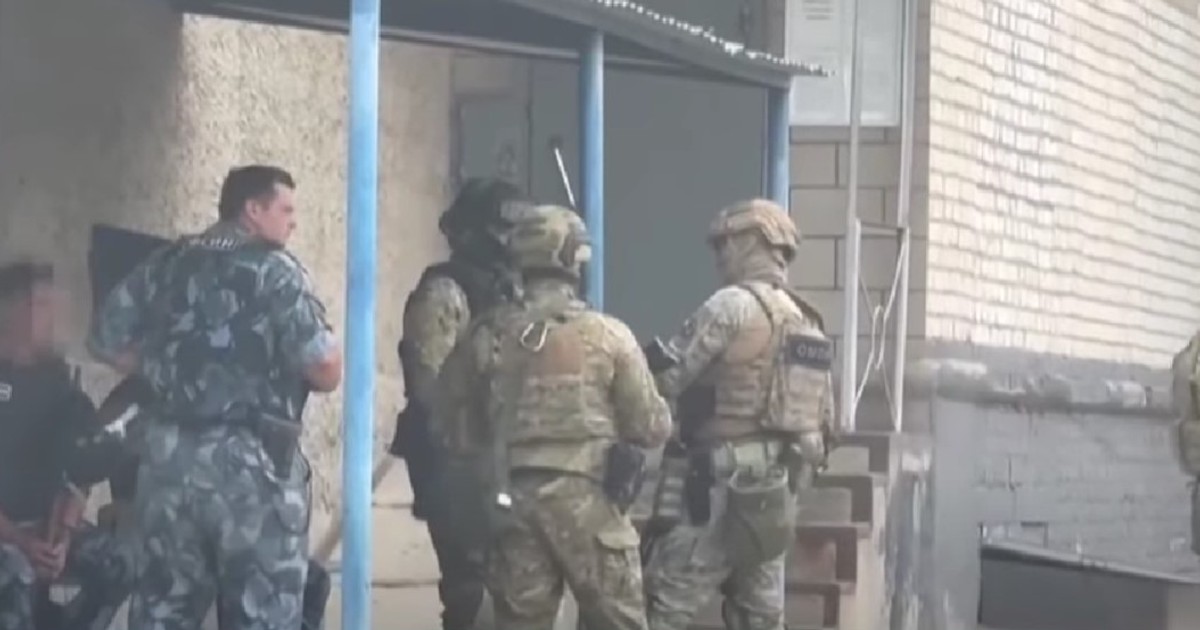 Forțe mobilizate în cazul luării de ostatici de la colonia corecțională Surovikino din Volgograd Captură YouTube